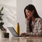 How can digital verification help insurers transform the customer experience?