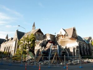 Should home insurance policies mandate catastrophic risk coverage? Image